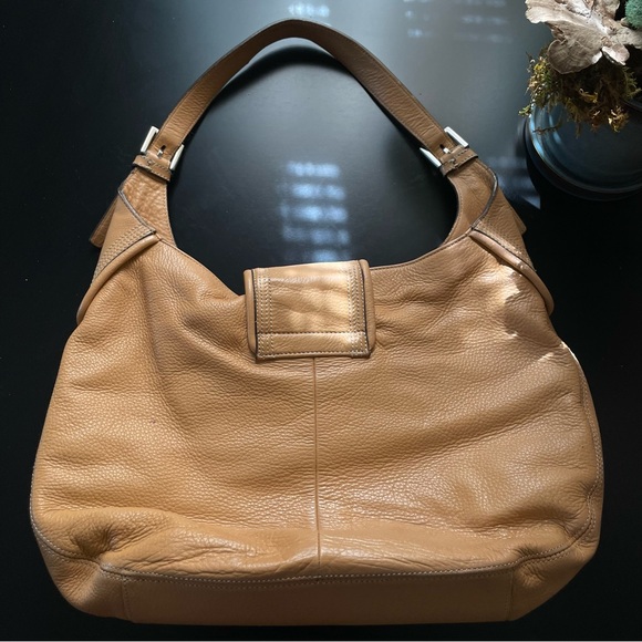 Calvin Klein tan leather bag medium size shoulder bag purse - Picture 2 of 8